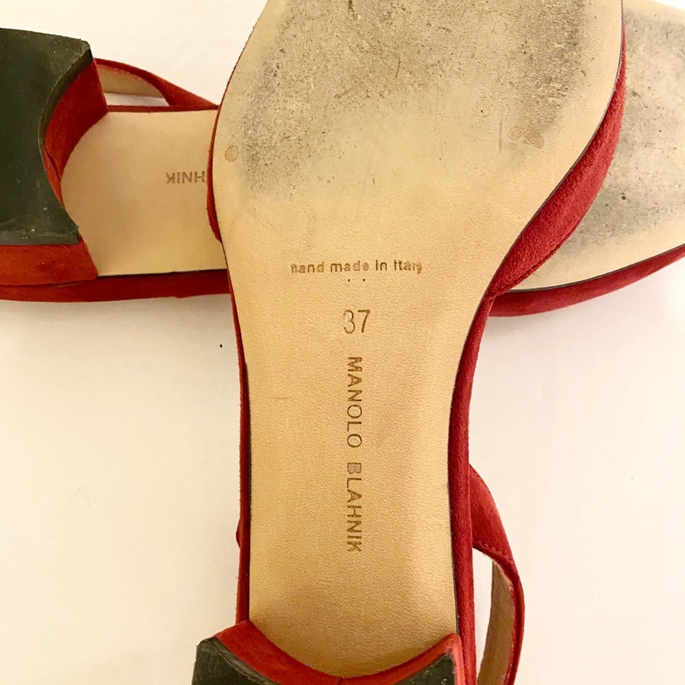 Manolo Blahnik ‘Aspro’ Suede Slingback Pumps - Picture 11 of 11